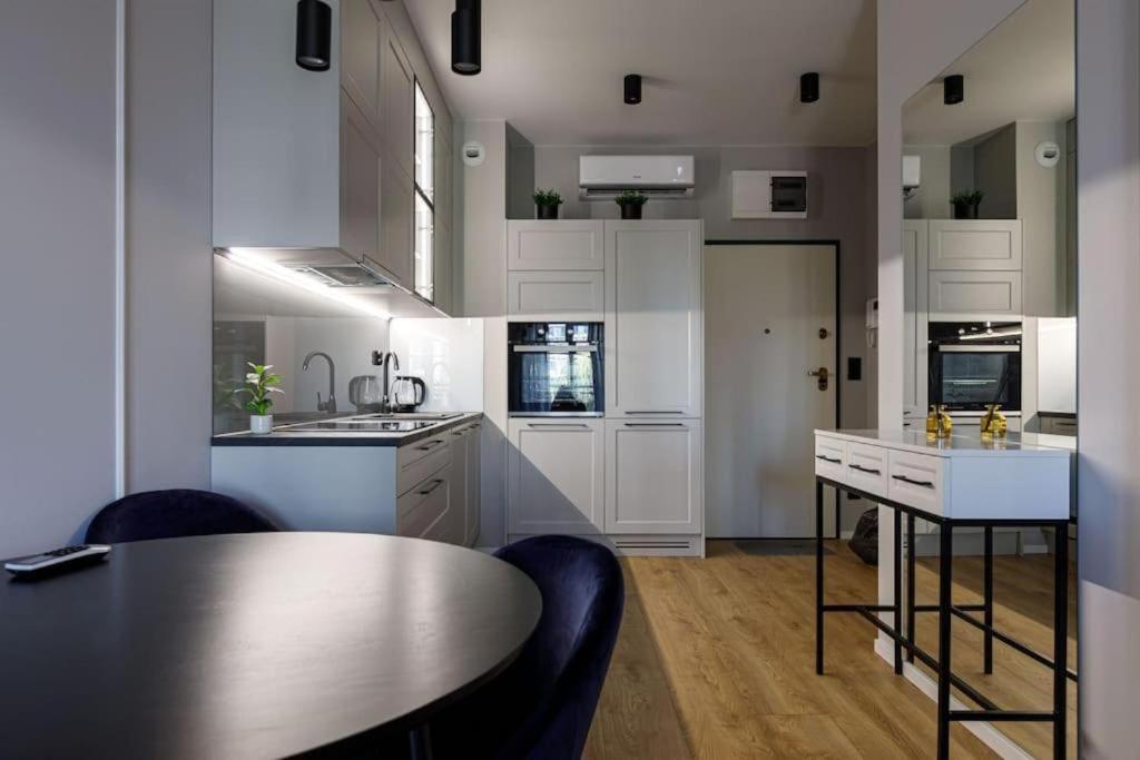 Apartment Golden - Great Location - Cozy And Bright&janapawla19 *